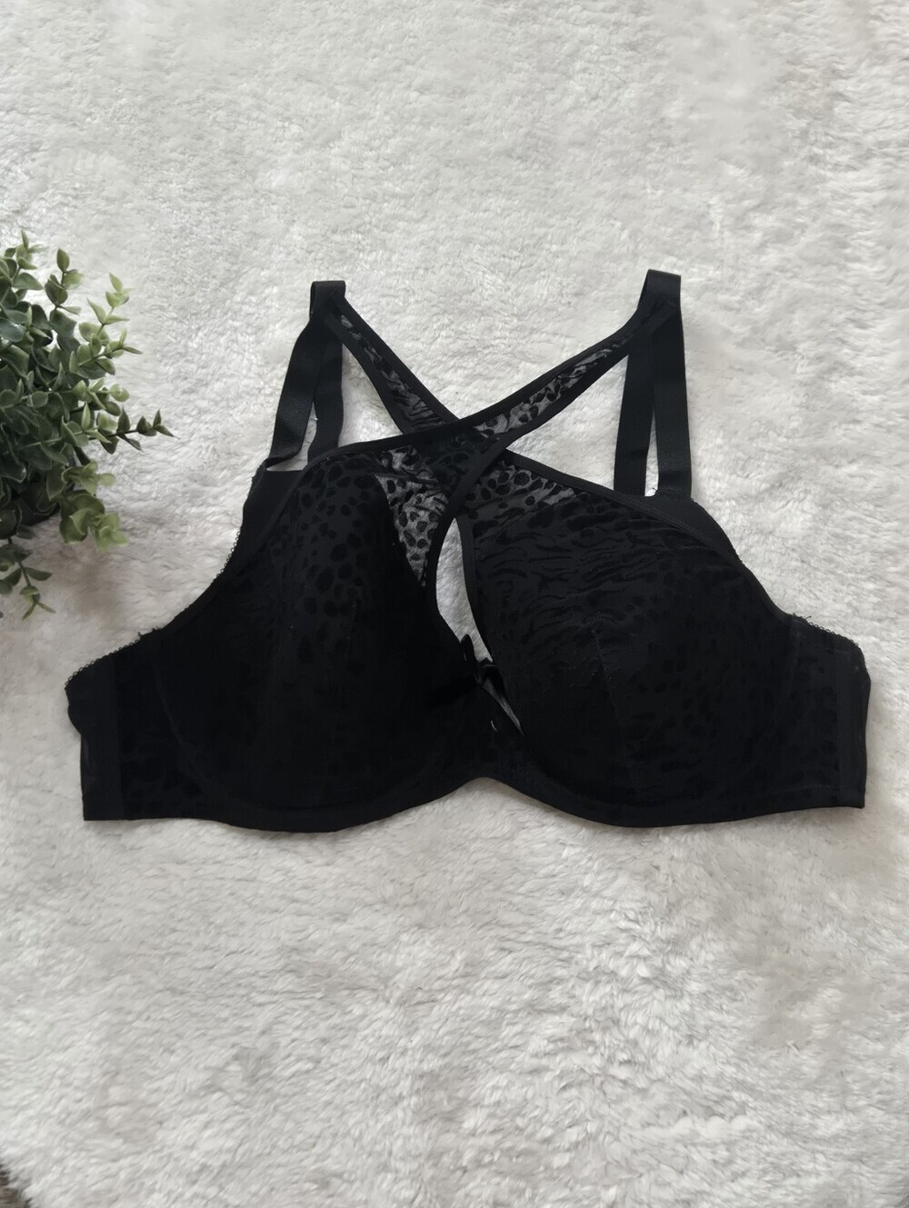 Adore Me Black Velvety Leopard Lace Criss-Cross Strappy Underwire Bra, Size 44DD